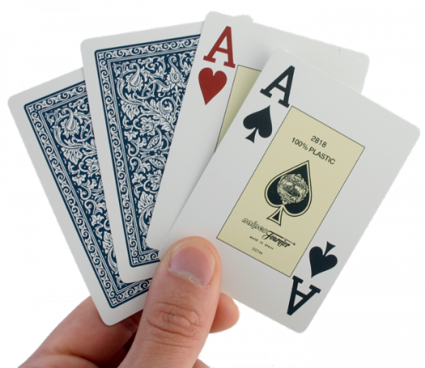 קלפים איכותיים למשחק פוקר מקצועי. חברת פורניר העולמית, 100% פלסטיק, איכותי.